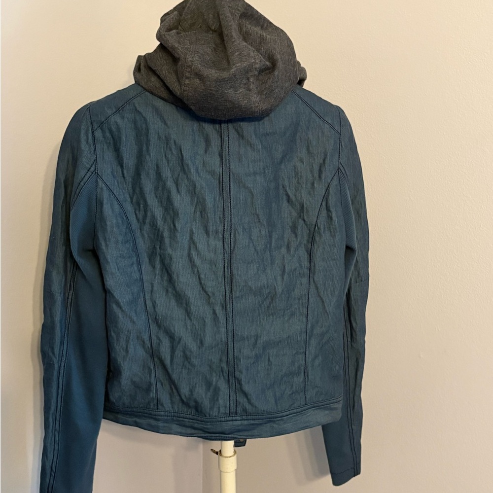 Free People Denim Blue chambray soft Utility Jacket with Charcoal Hood - Picture 3 of 5